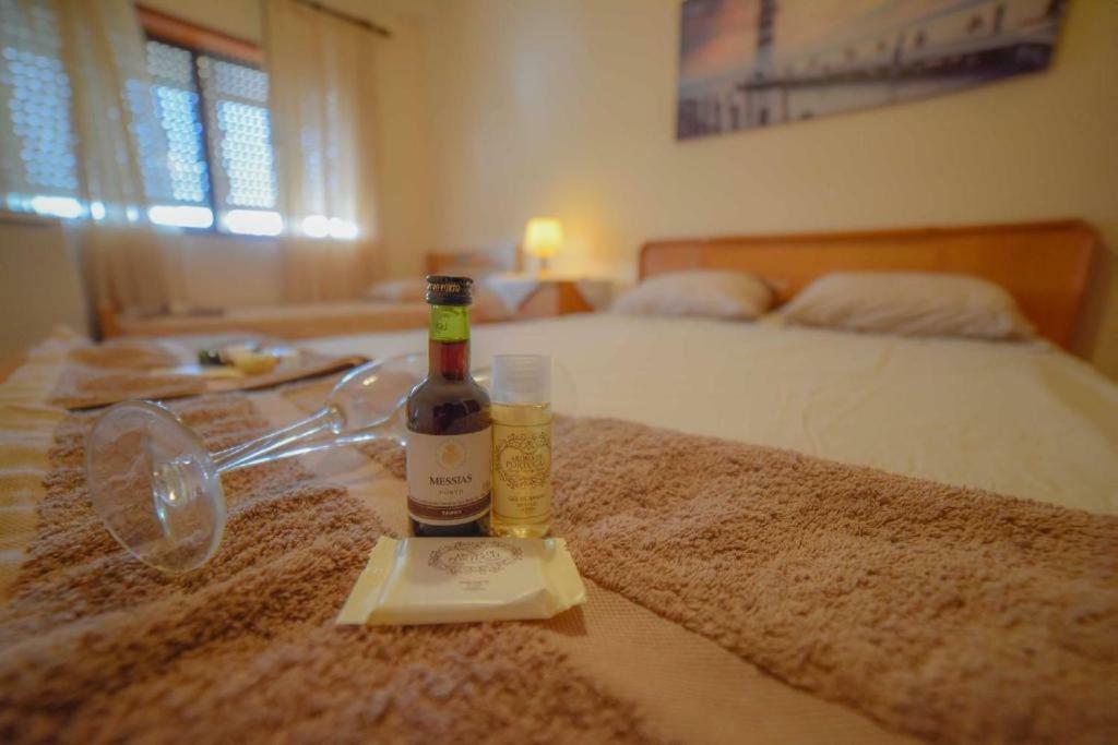 Quarto Com 4 Camas Порто Екстериор снимка